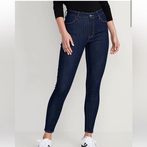 NWT High-Waisted Wow Super-Skinny Ankle Jeans